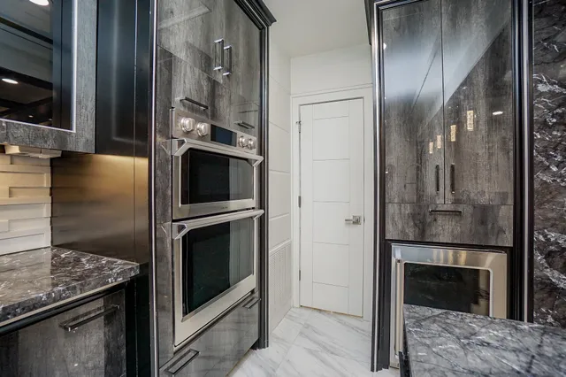 $4,000 | 5711 Sugar Hill Drive, Unit 29, Houston, TX 77057