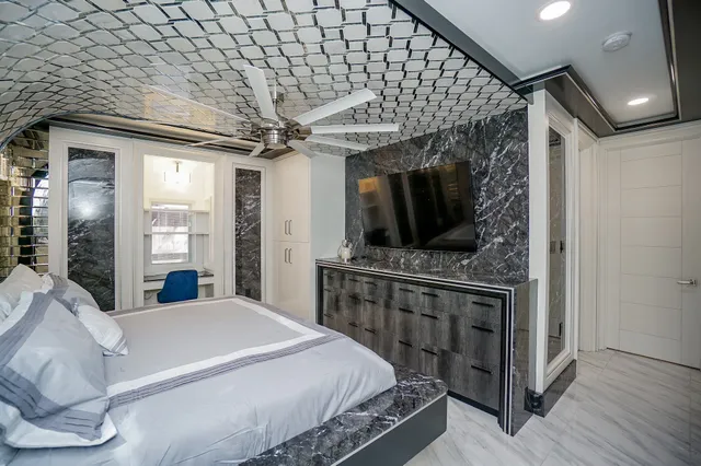 $4,000 | 5711 Sugar Hill Drive, Unit 29, Houston, TX 77057