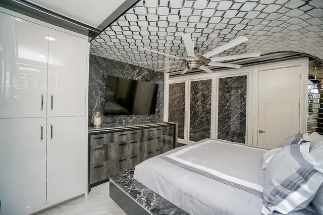 $4,000 | 5711 Sugar Hill Drive, Unit 29, Houston, TX 77057