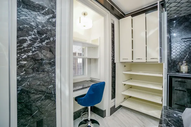 $4,000 | 5711 Sugar Hill Drive, Unit 29, Houston, TX 77057