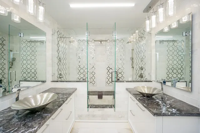 $4,000 | 5711 Sugar Hill Drive, Unit 29, Houston, TX 77057