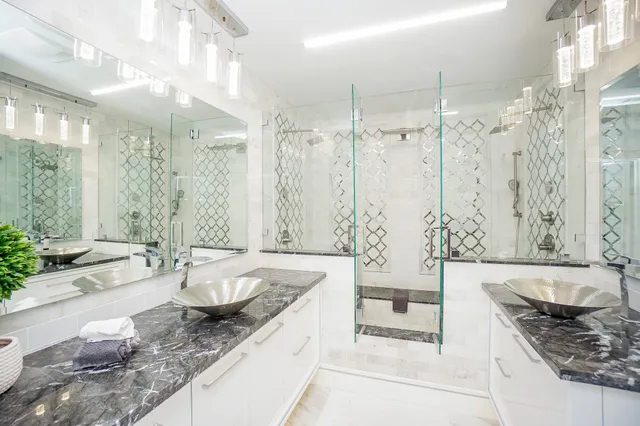 $4,000 | 5711 Sugar Hill Drive, Unit 29, Houston, TX 77057