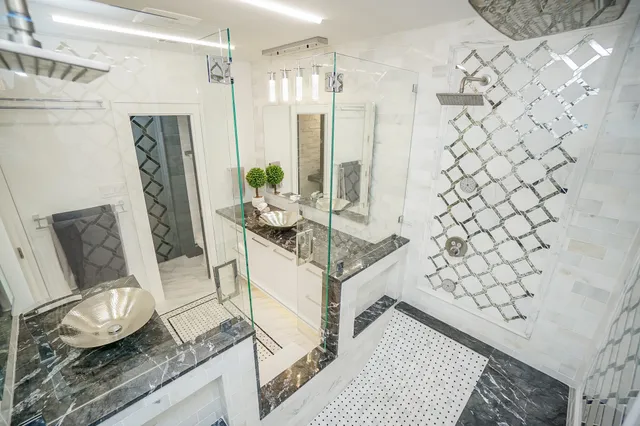 $4,000 | 5711 Sugar Hill Drive, Unit 29, Houston, TX 77057