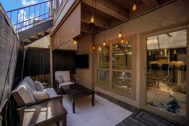 $4,000 | 5711 Sugar Hill Drive, Unit 29, Houston, TX 77057