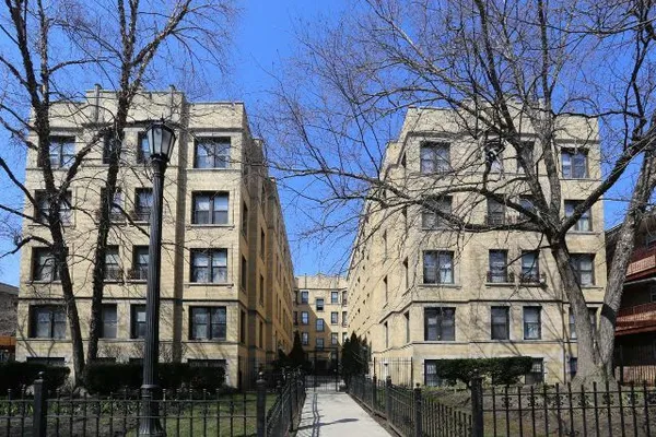 $1,295 | 4604 North Beacon Street, Unit 3E, Chicago, IL 60640