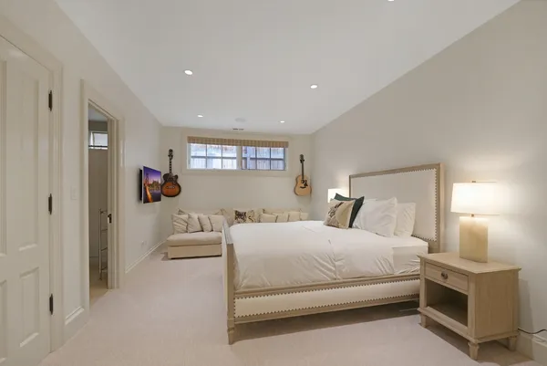 $5,099,000 | 1442 West Berteau Avenue, Chicago, IL 60613