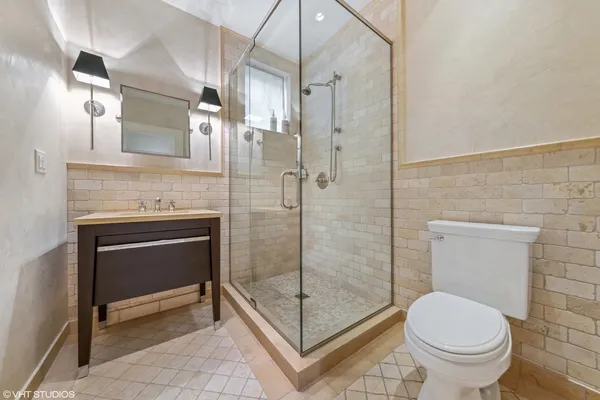 $5,099,000 | 1442 West Berteau Avenue, Chicago, IL 60613