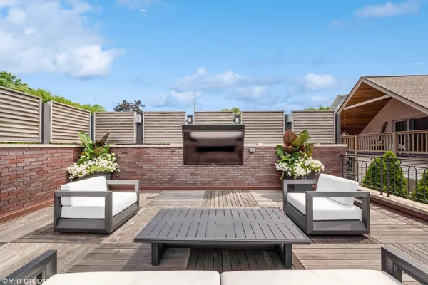 $5,099,000 | 1442 West Berteau Avenue, Chicago, IL 60613