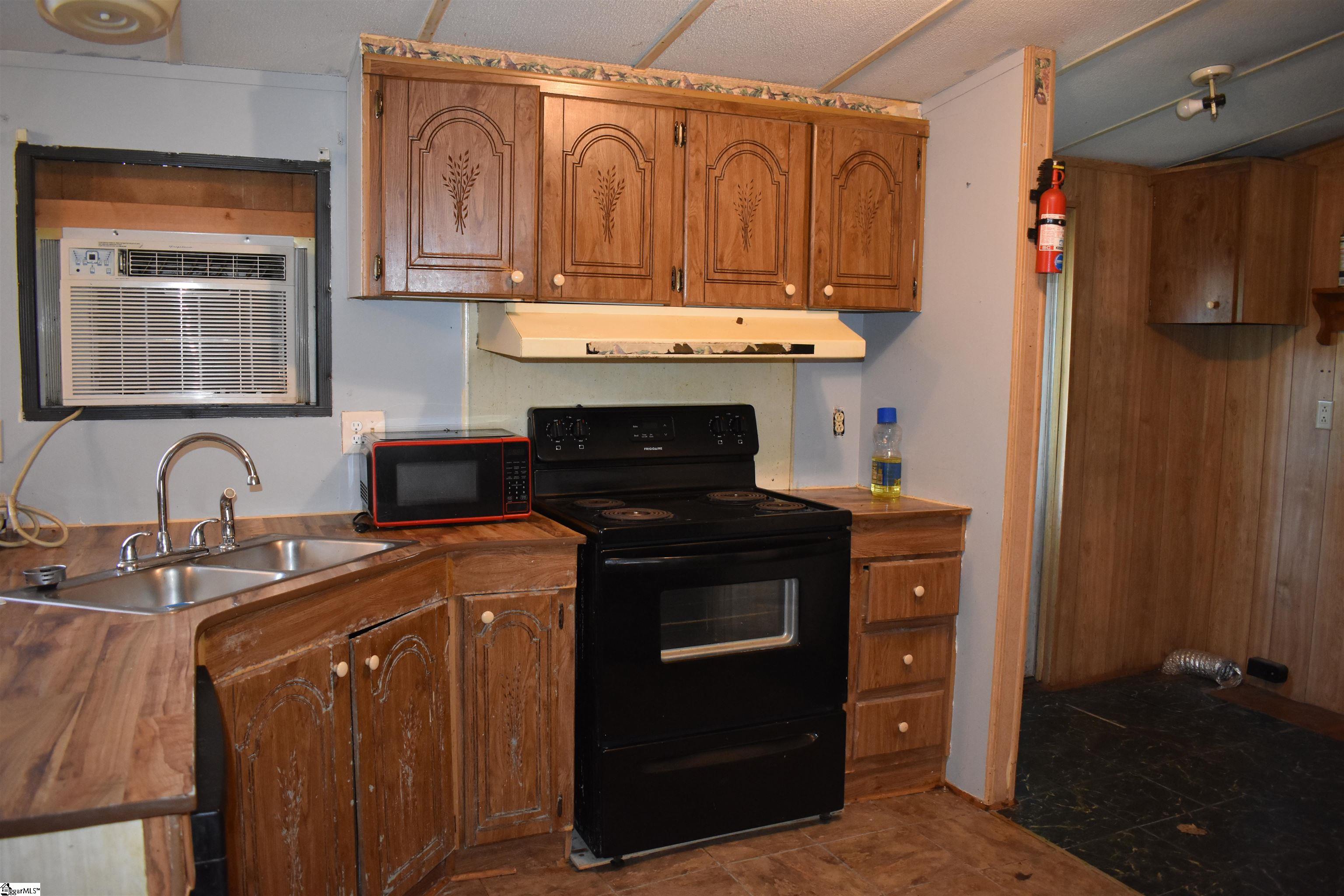 632 Union Highway Enoree, SC 29335 - Photo 8 of 14