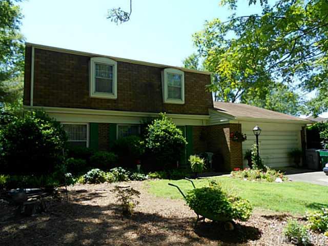 5612 Faulconbridge Road Charlotte, NC 28227 - Photo 1 of 15 Gallery Image 1