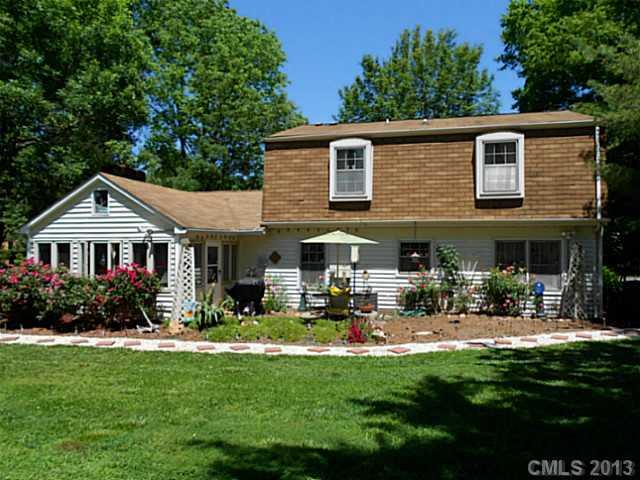 5612 Faulconbridge Road Charlotte, NC 28227 - Photo 2 of 15 Gallery Image 2