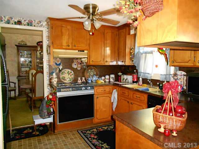 5612 Faulconbridge Road Charlotte, NC 28227 - Photo 7 of 15 Gallery Image 7