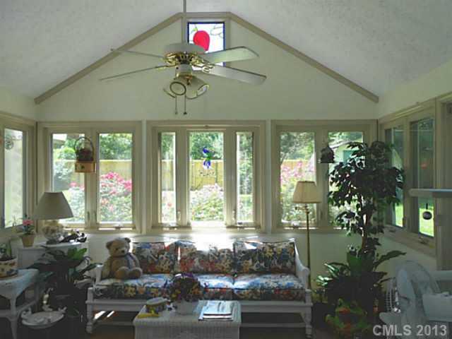 5612 Faulconbridge Road Charlotte, NC 28227 - Photo 9 of 15 Gallery Image 9