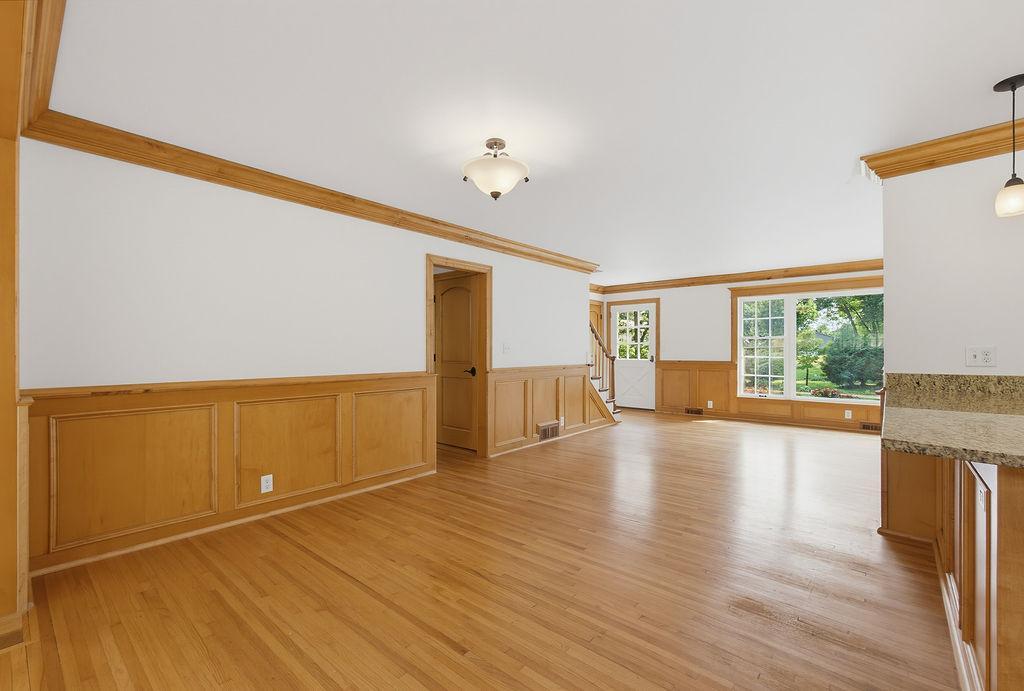2615 Shadywood Road Orono, MN 55331 - Photo 8 of 33 Gallery Image 8