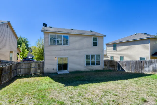 $1,850 | 9447 Copper Mist, Converse, TX 78109