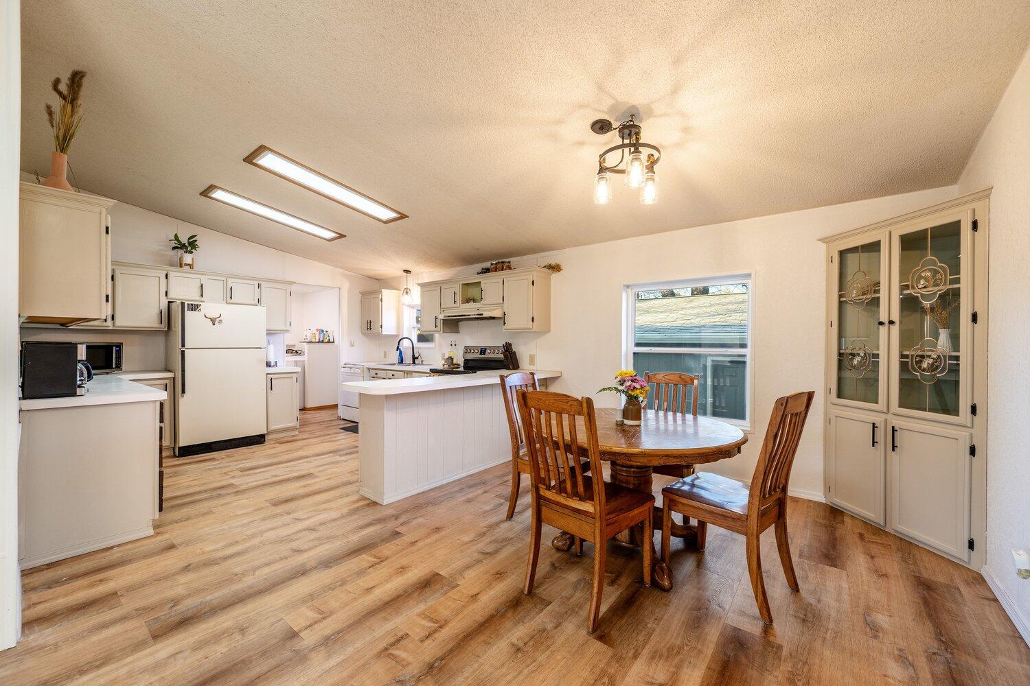 256 High Street Buffalo, WY 82834 - Photo 7 of 31 10