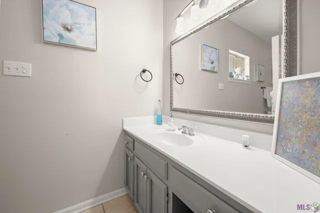 $275,000 | 1752 Manor Oak Drive, Baton Rouge, LA 70810