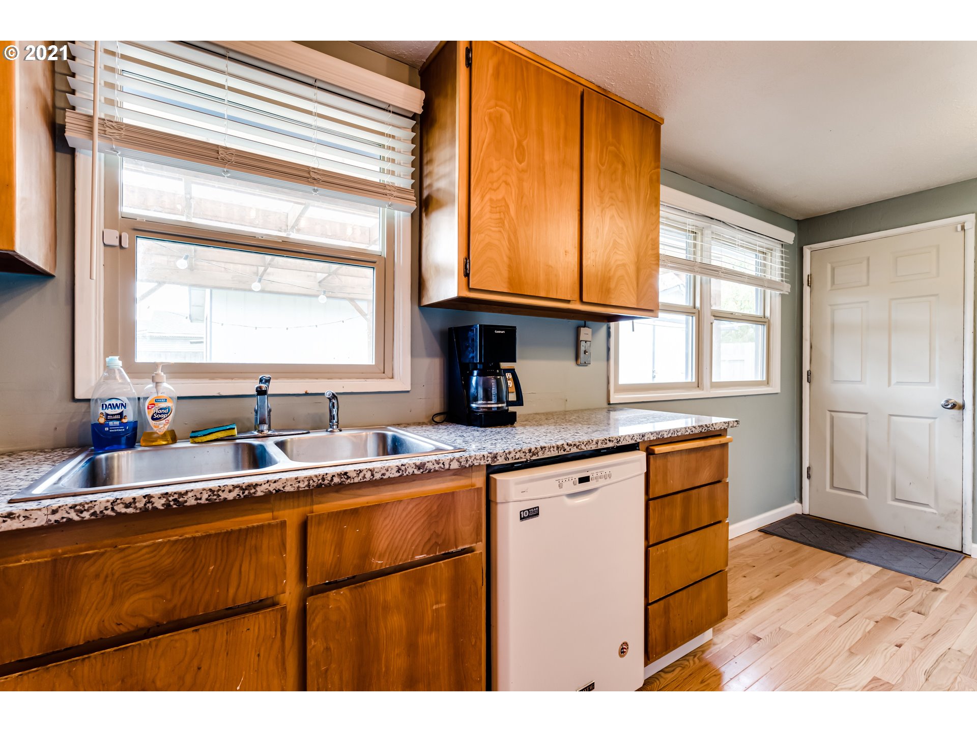 1279 Olympic Street Springfield, OR 97477 - Photo 12 of 31