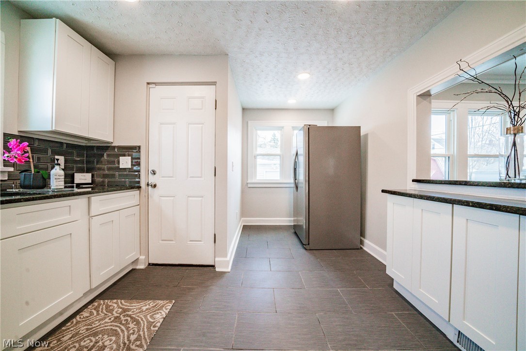 17721 Ingleside Road Cleveland, OH 44119 - Photo 9 of 35 Gallery Image 9