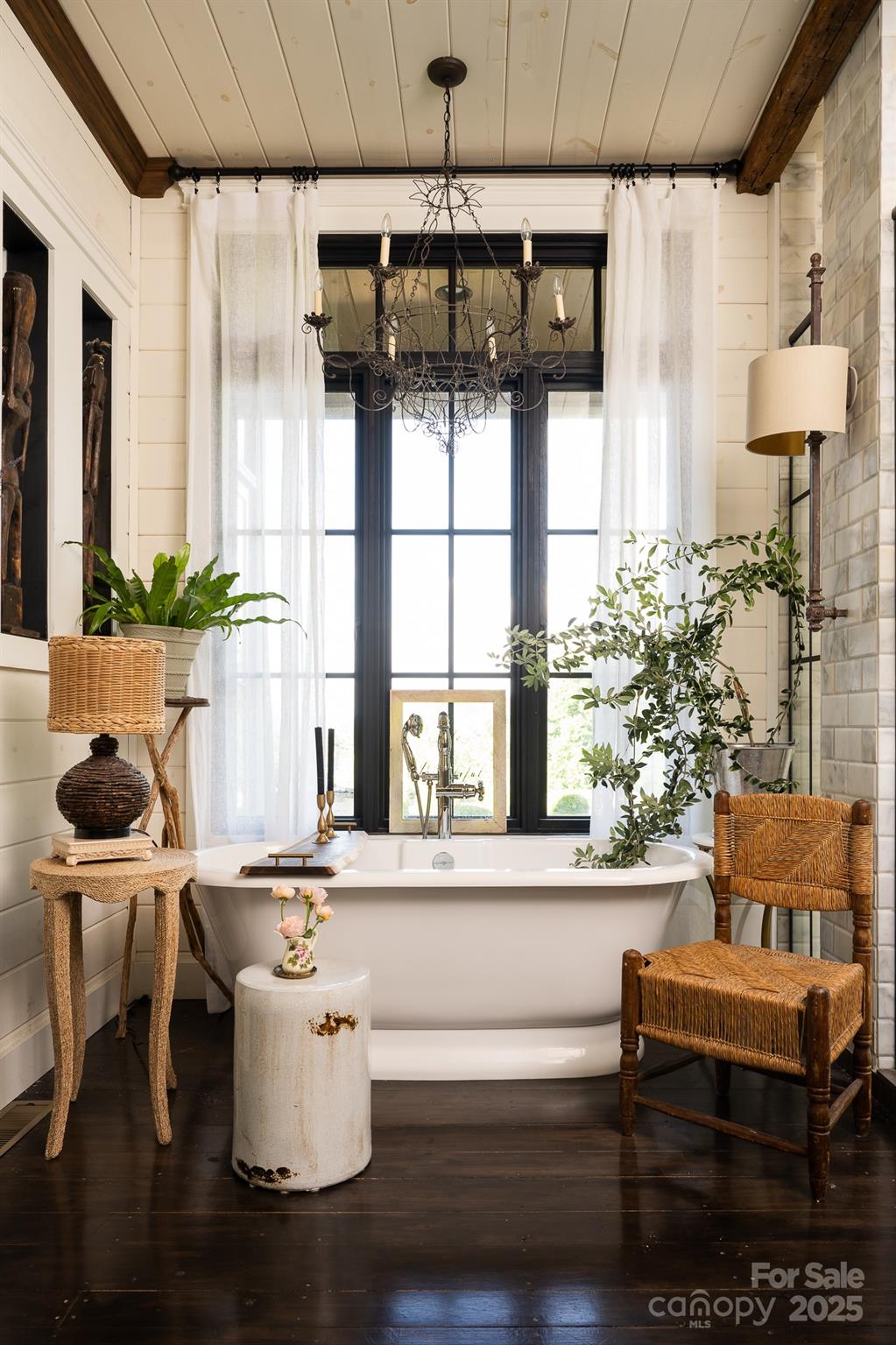 384 Doan Town Road Burnsville, NC 28714 - Photo 33 of 44 a living room with furniture and a large window