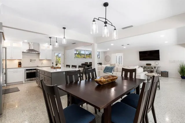 $10,000 | 1165 Morningside Place, Sarasota, FL 34236