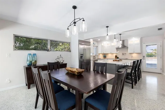 $10,000 | 1165 Morningside Place, Sarasota, FL 34236