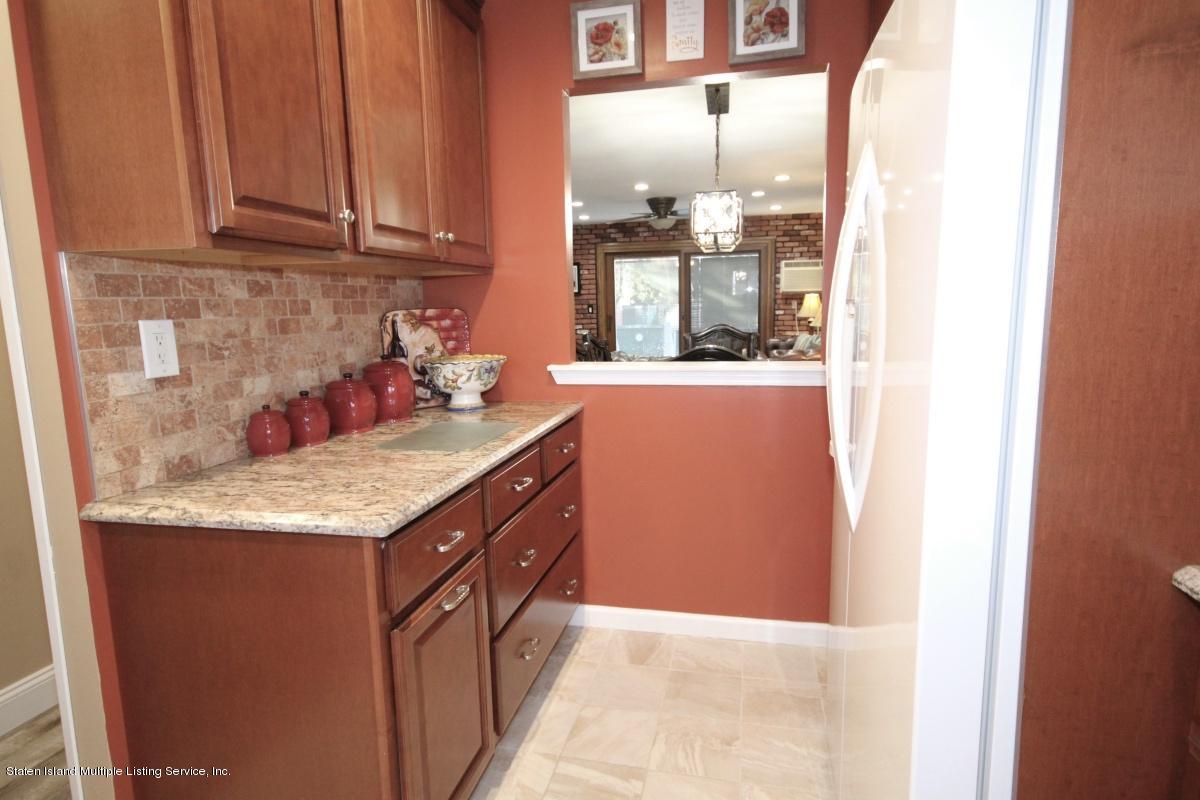 17 C Signs Road Staten Island, NY 10314 - Photo 4 of 27 Kitchen 3