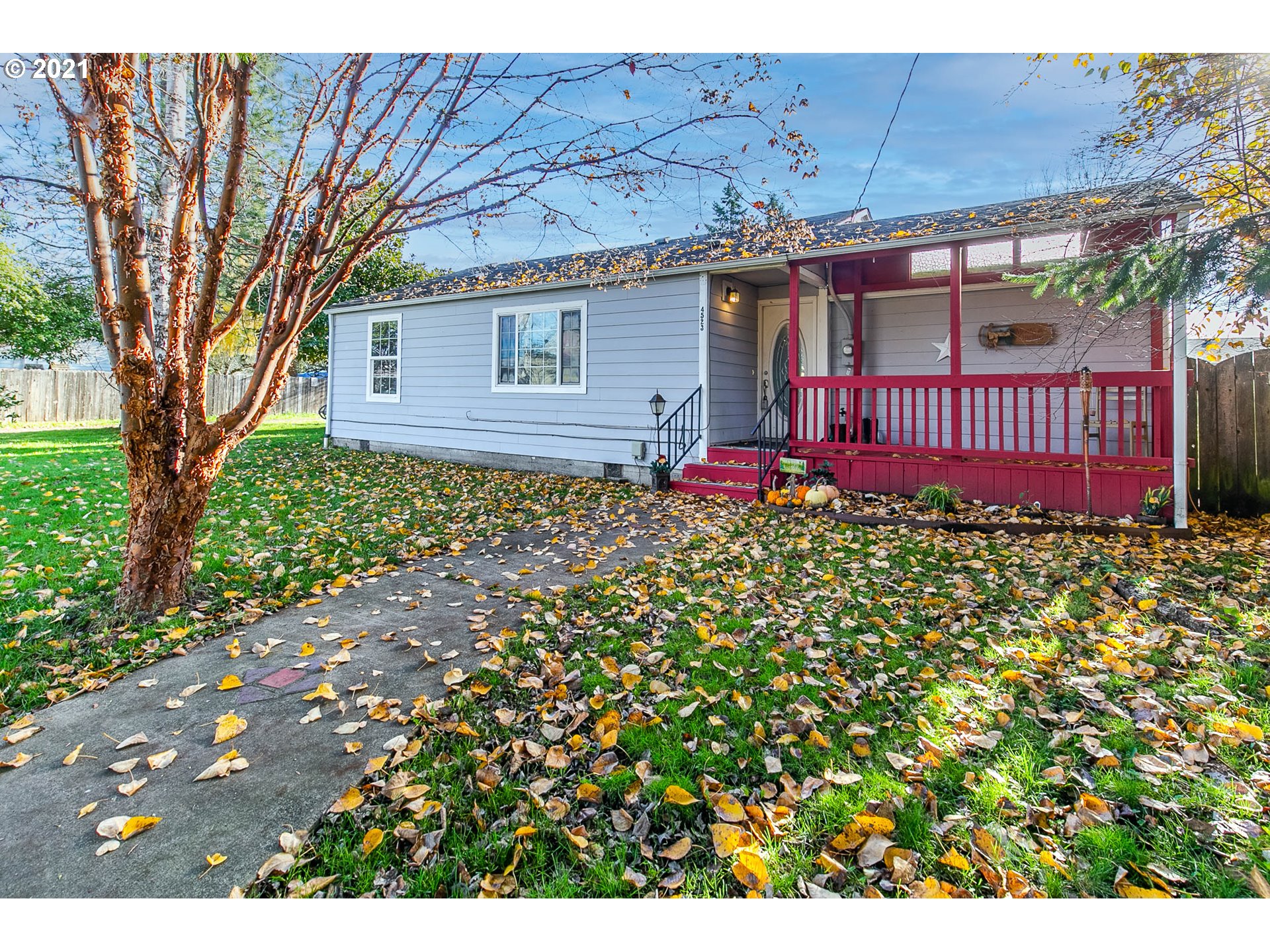 4523 Aster Street Springfield, OR 97478 - Photo 3 of 25 Gallery Image 3