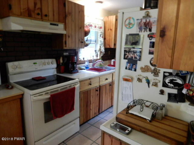 2111 Fawn Lane Bushkill, PA 18324 - Photo 11 of 22