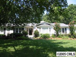 3442 Foxcroft Road Charlotte, NC 28211 - Photo 1 of 8 Gallery Image 1