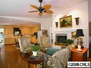 3442 Foxcroft Road Charlotte, NC 28211 - Photo 4 of 8 Gallery Image 4
