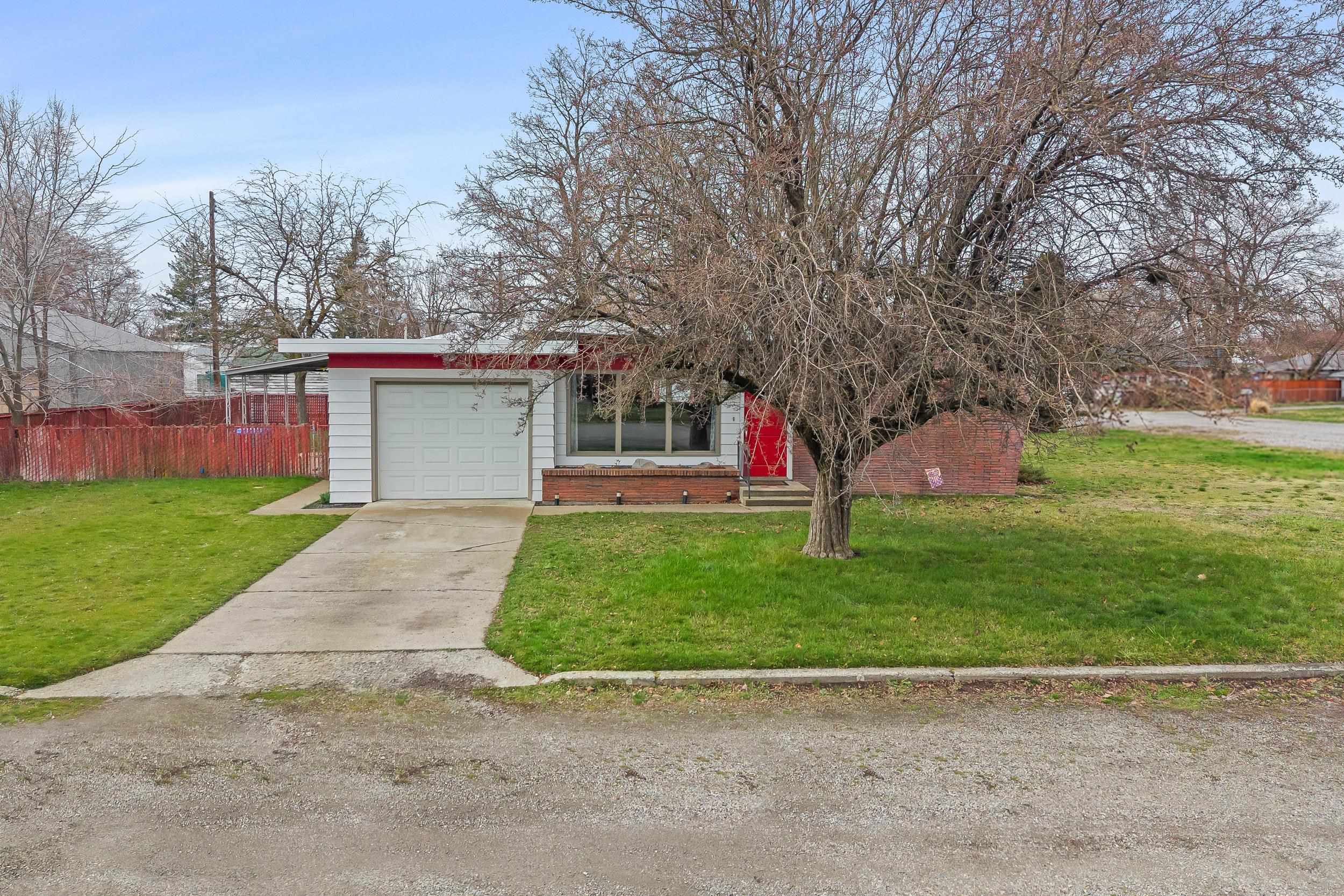 1323 North Bowman Road Spokane Valley, WA 99212 - Photo 2 of 34