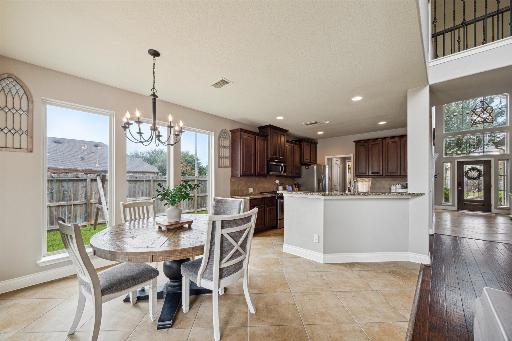 28919 Crested Butte Drive Katy, TX 77494 - Photo 13 of 36 This thoughtfully designed home
seamlessly connects the kitchen with
a charming breakfast area.