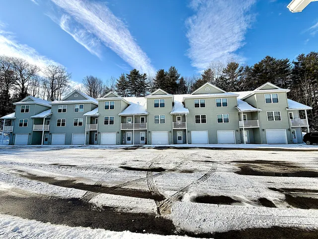 $299,000 | 21 Ledges Court, Unit 21, Lewiston, ME 04240