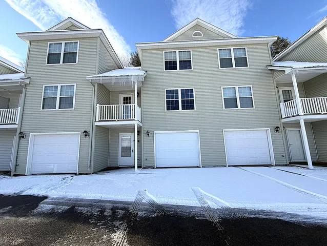 $299,000 | 21 Ledges Court, Unit 21, Lewiston, ME 04240