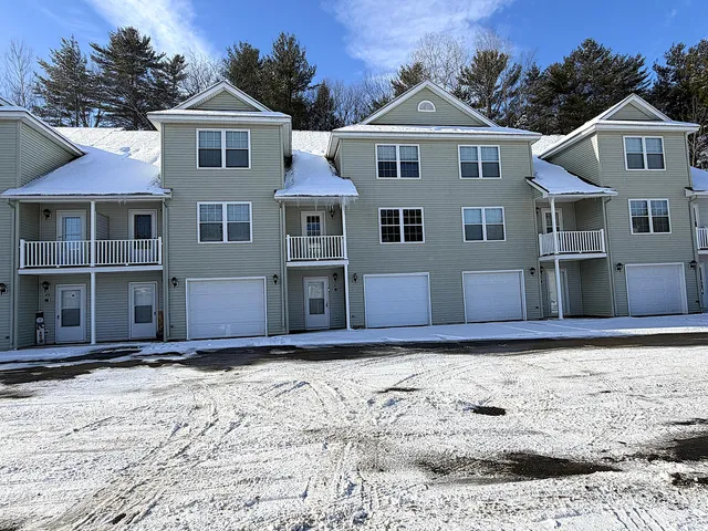 $299,000 | 21 Ledges Court, Unit 21, Lewiston, ME 04240