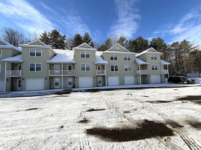 $299,000 | 21 Ledges Court, Unit 21, Lewiston, ME 04240
