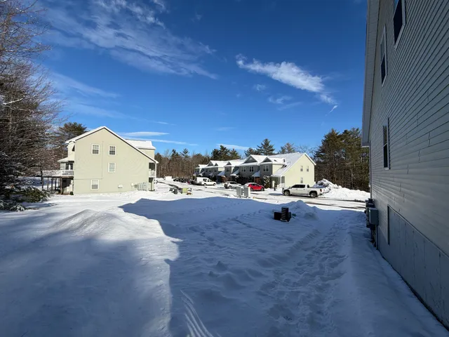 $309,000 | 21 Ledges Court, Unit 21, Lewiston, ME 04240