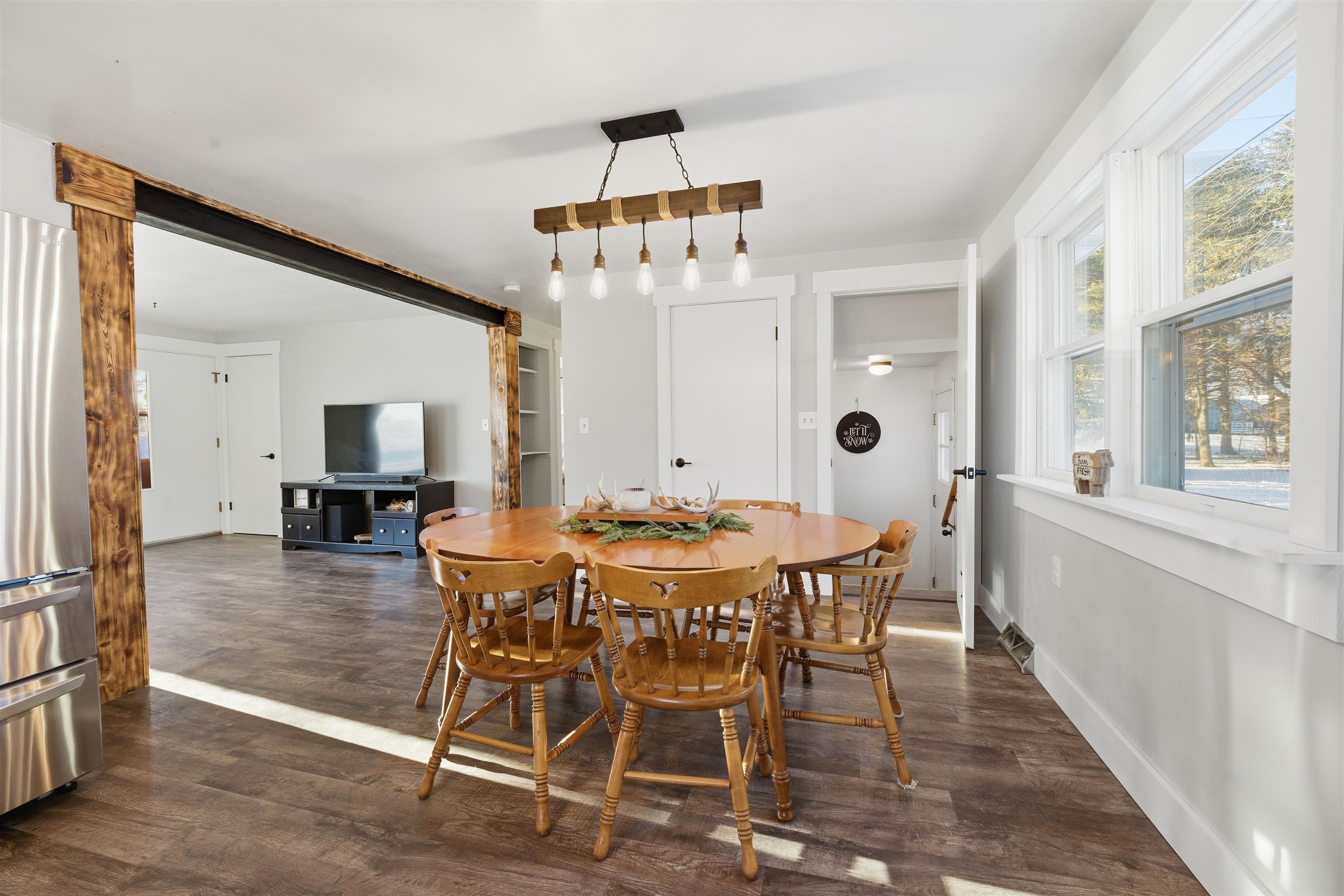 W7548 County Road South Hortonville, WI 54944 - Photo 6 of 33