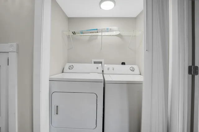 $398,000 | 8202 Gruener Court, Unit 8202, Palos Hills, IL 60465