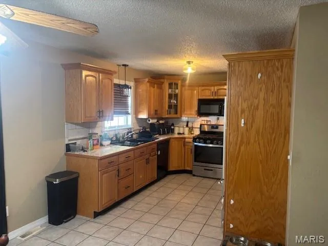 $199,900 | 1090 18th Street, Carlyle, IL 62231