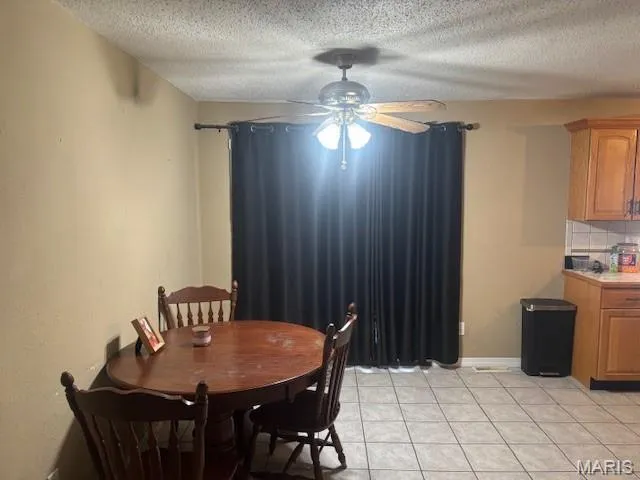 $199,900 | 1090 18th Street, Carlyle, IL 62231