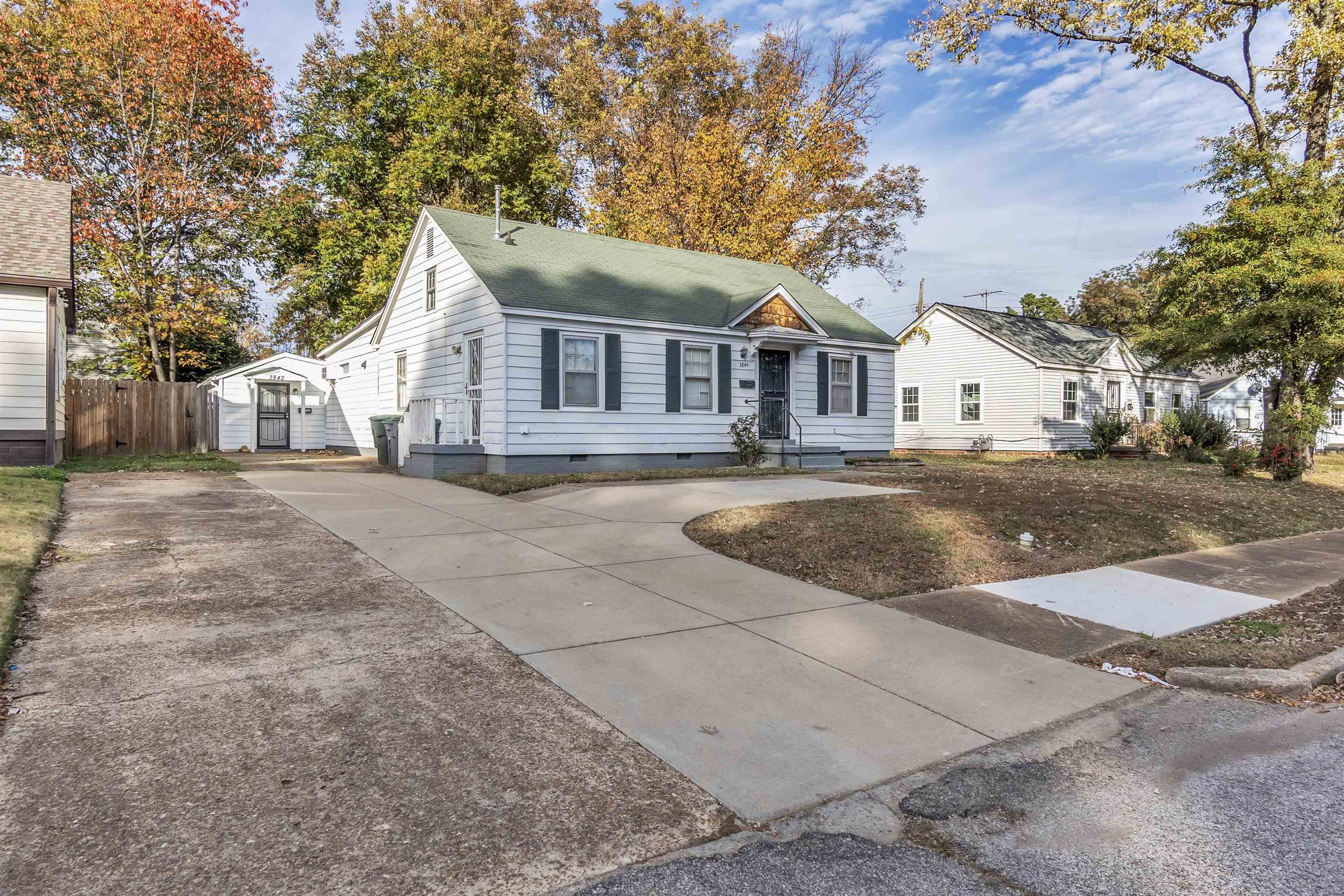 3844 Wilshire Road Memphis, TN 38111 - Photo 3 of 18 a view of a house with a yard