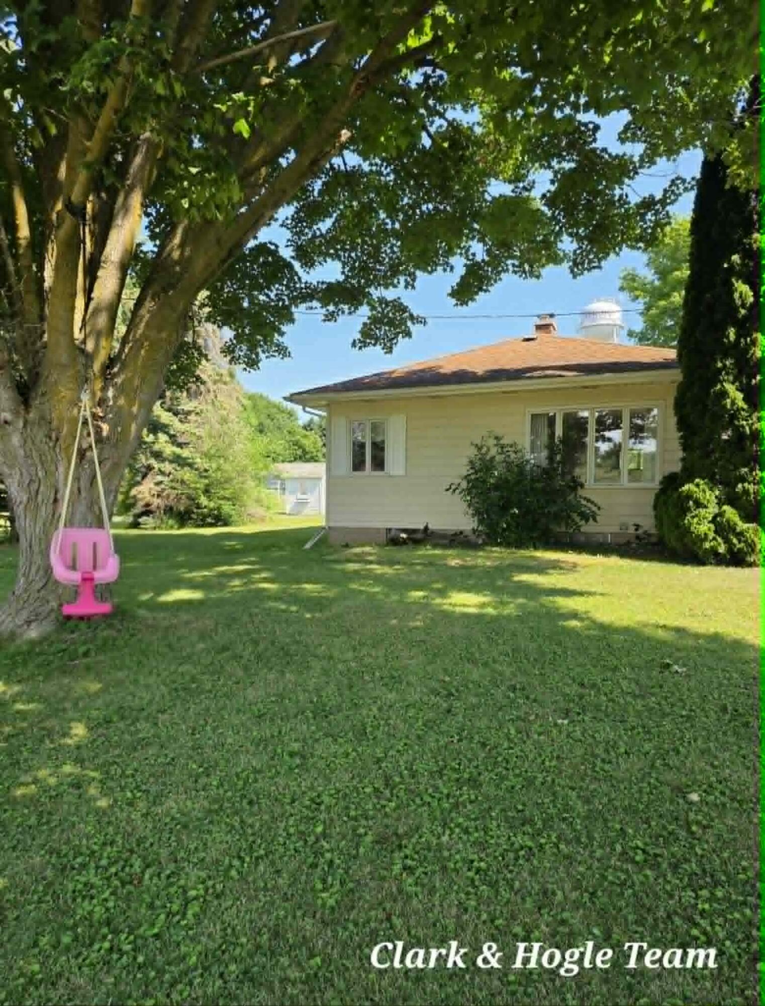 245 Higham Street Pewamo, MI 48873 - Photo 8 of 24 5151c9fd-a752-497b-a44d-31a492428f55
