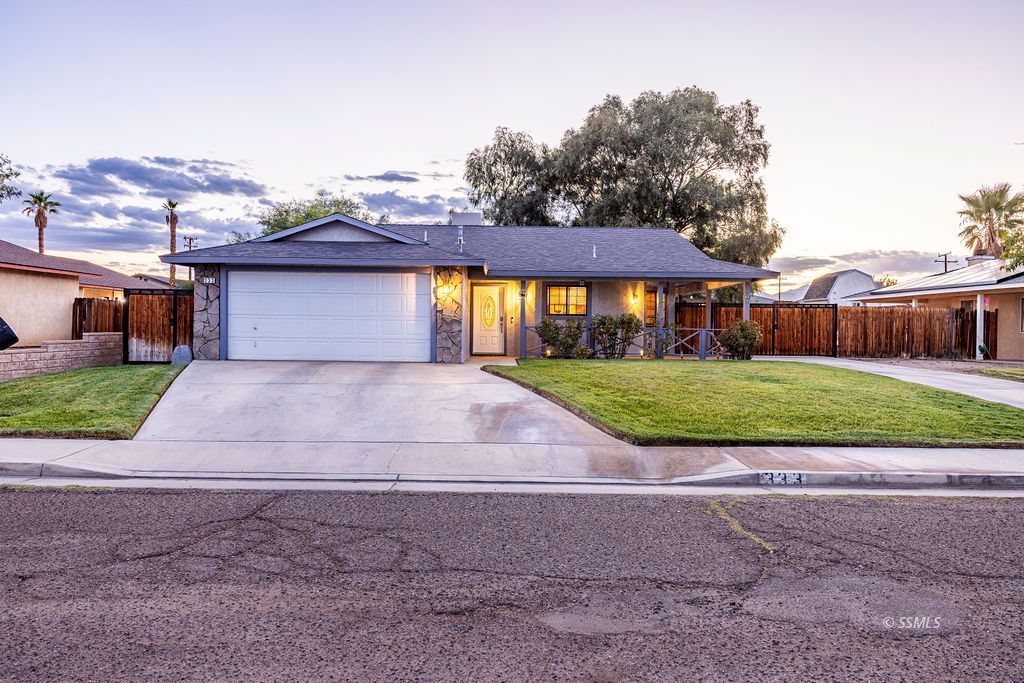 333 Sims Street Ridgecrest, CA 93555 - Photo 1 of 45