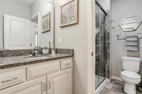 $575,000 | 19616 West 100th Terrace, Lenexa, KS 66220