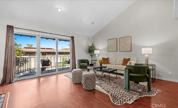 $580,000 | 550 West Foothill Boulevard, Unit C, Monrovia, CA 91016