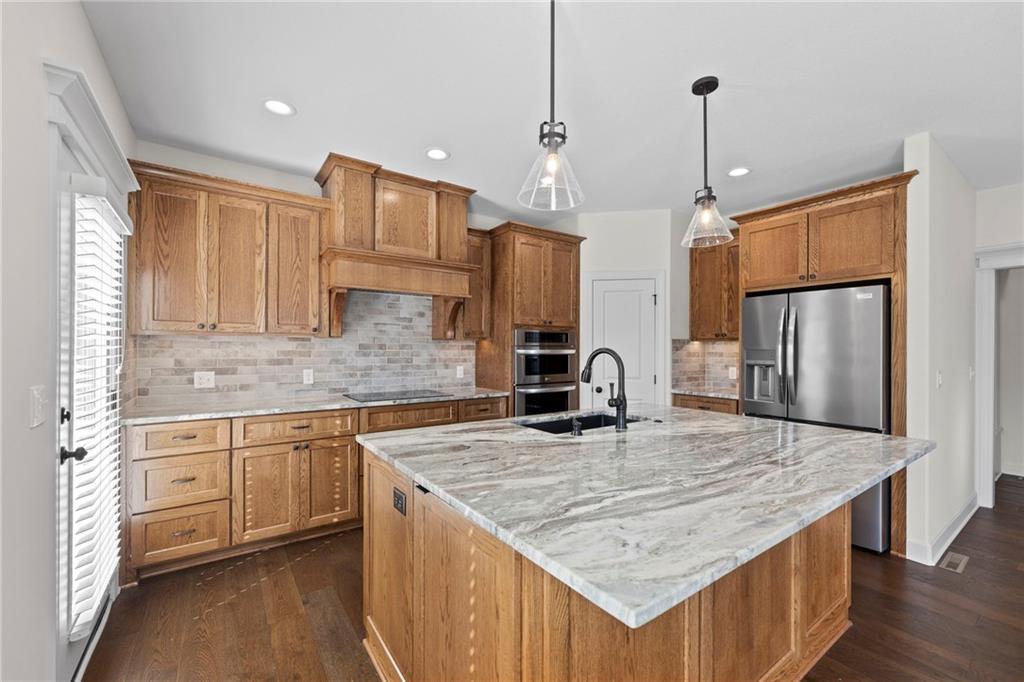 21025 West 225th Street Spring Hill, KS 66083 - Photo 9 of 51