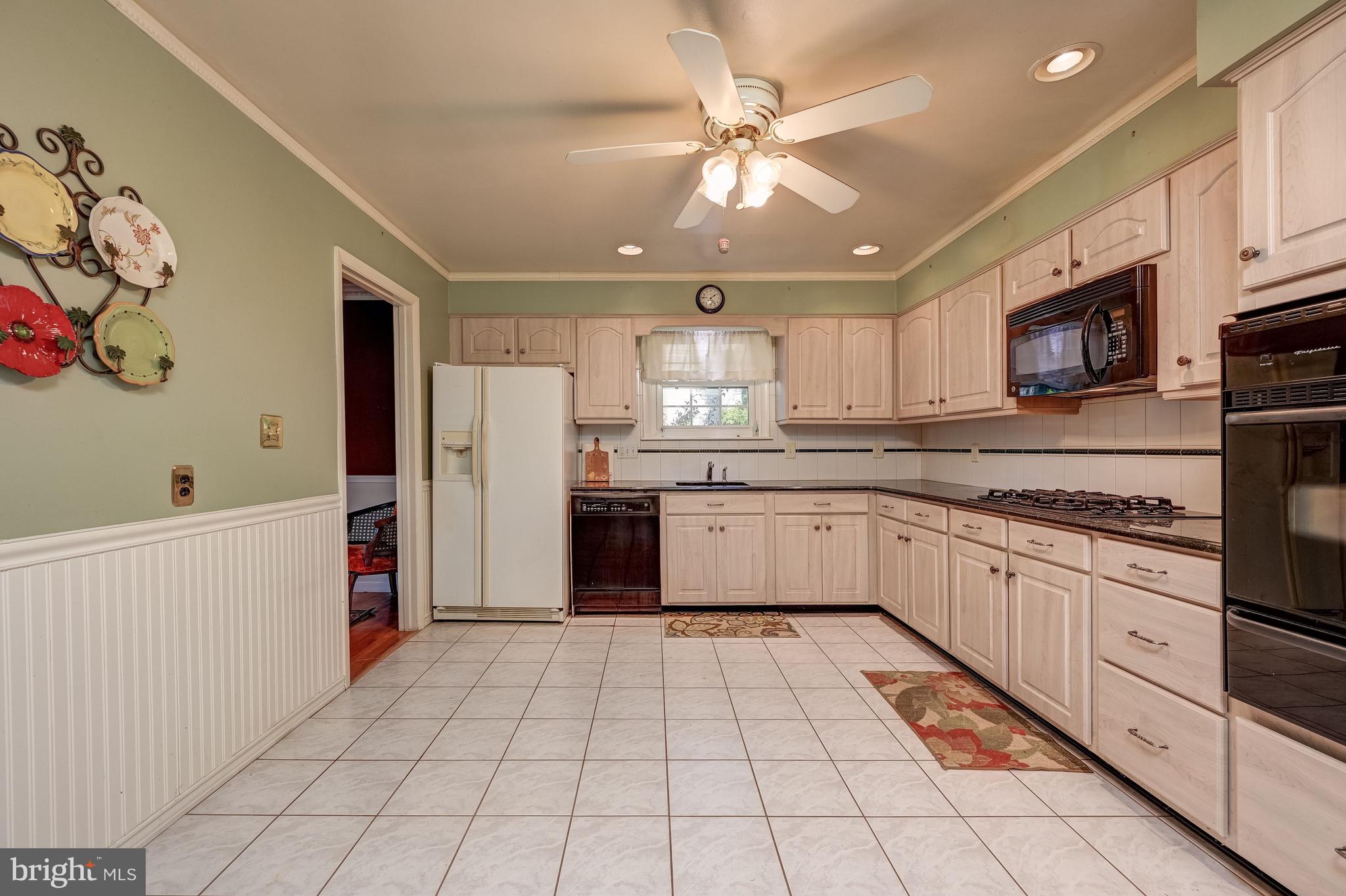 10550 Gateridge Road Cockeysville, MD 21030 - Photo 17 of 55 Kitchen