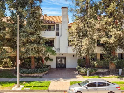 $715,000 | 10926 Bluffside Drive, Unit 35, Studio City, CA 91604